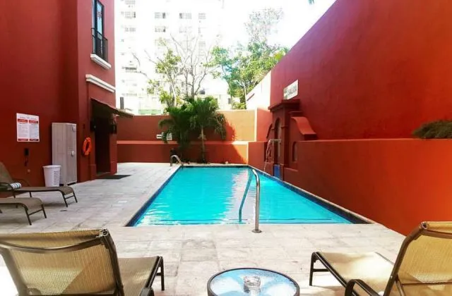 Courtyard by Marriott Santo Domingo swimming pool